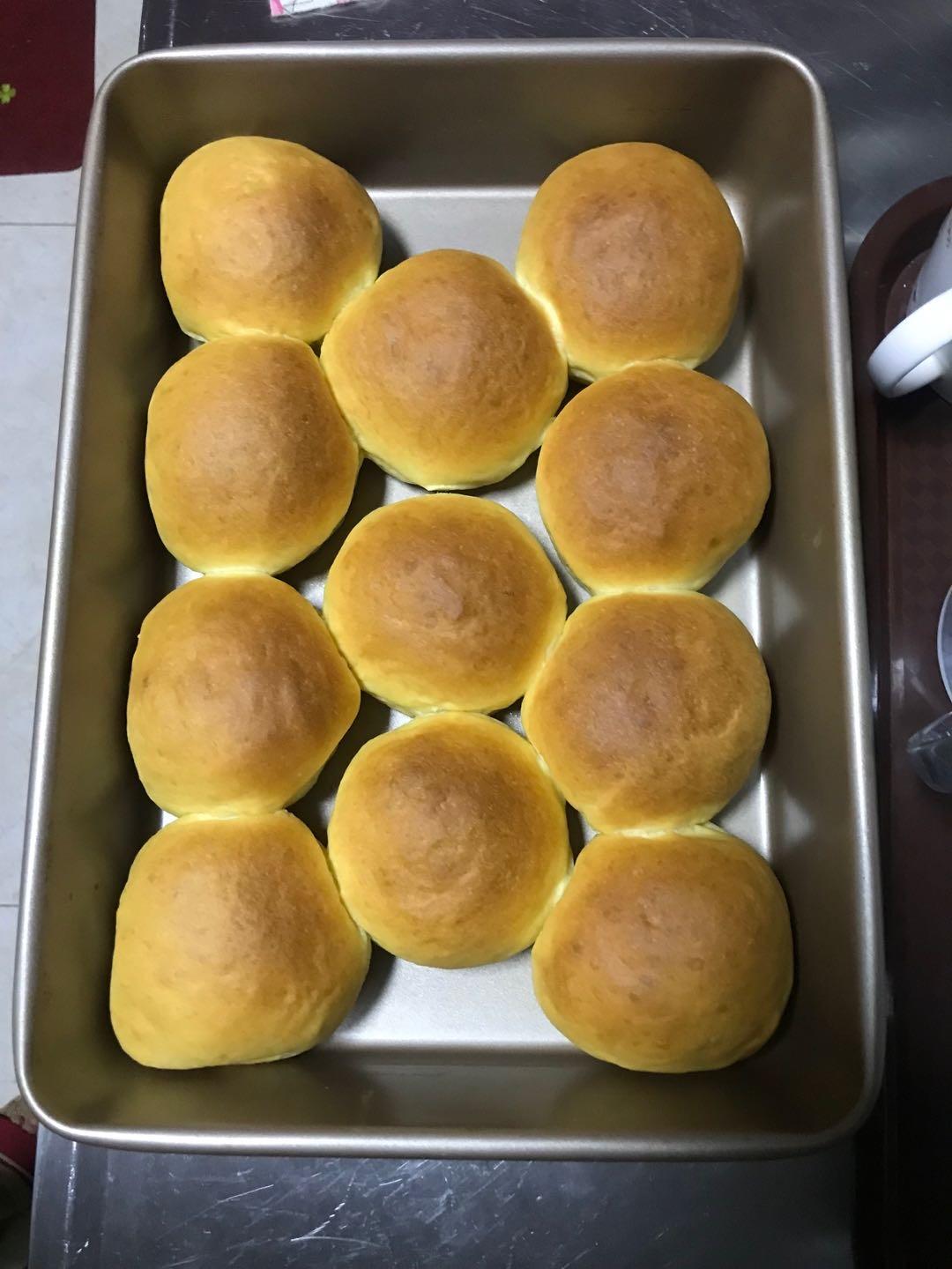 一口小面包，有着非常诱人的香味