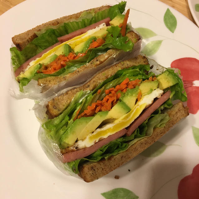 如何做超厚的沼三明治~详细tip！牛油果鸡蛋午餐肉三明治~