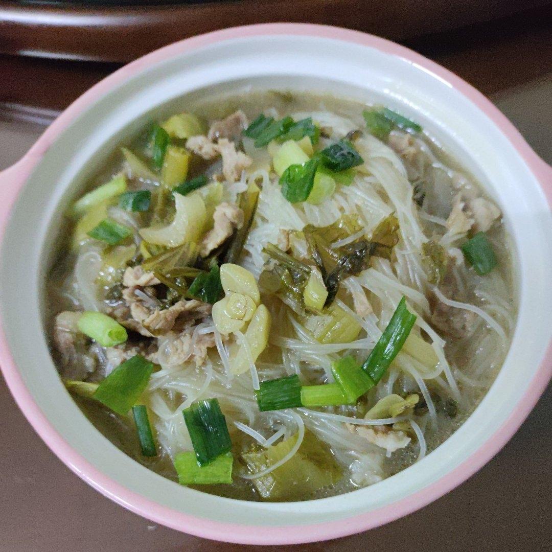 我妈做了十几年的酸菜肉丝粉，不好吃算我输🤣！！