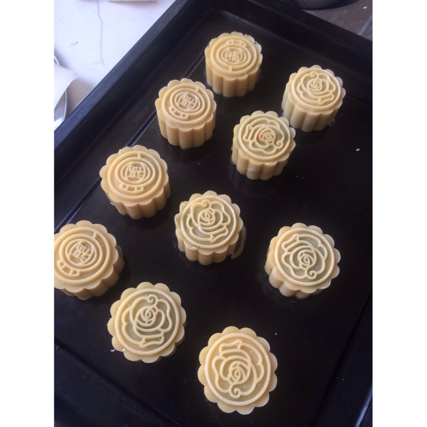 广式月饼—蛋黄莲蓉月饼