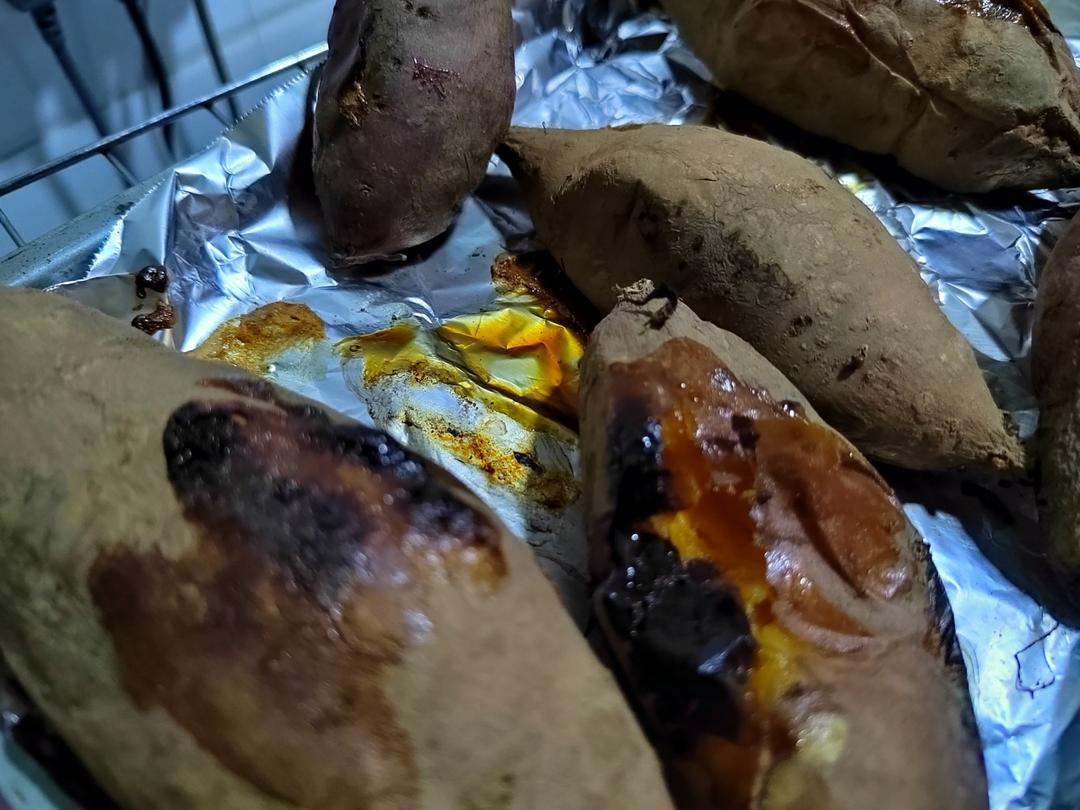 【糯唧唧的烤红薯】糖油四溢皮肉分离外糯里嫩吸溜着吃！