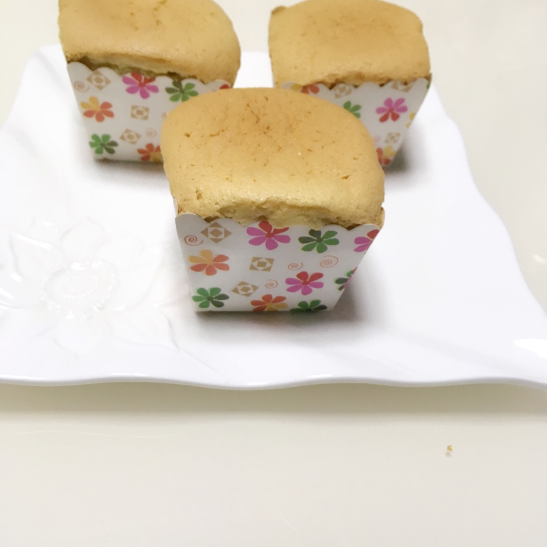 海绵纸杯蛋糕