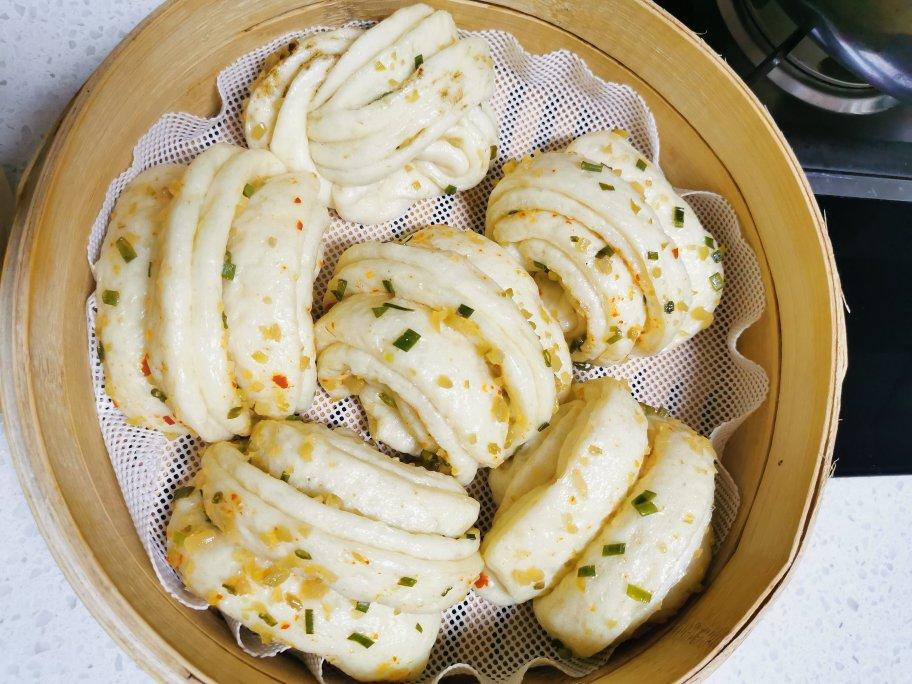 葱油花卷 Steamed Roll