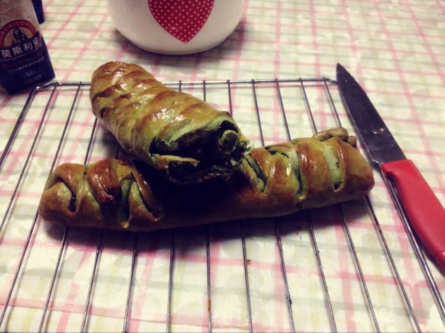 抹茶红豆面包