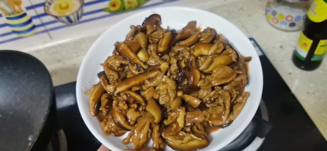 下饭神器 - 香菇炒肉 香菇炒肉丝