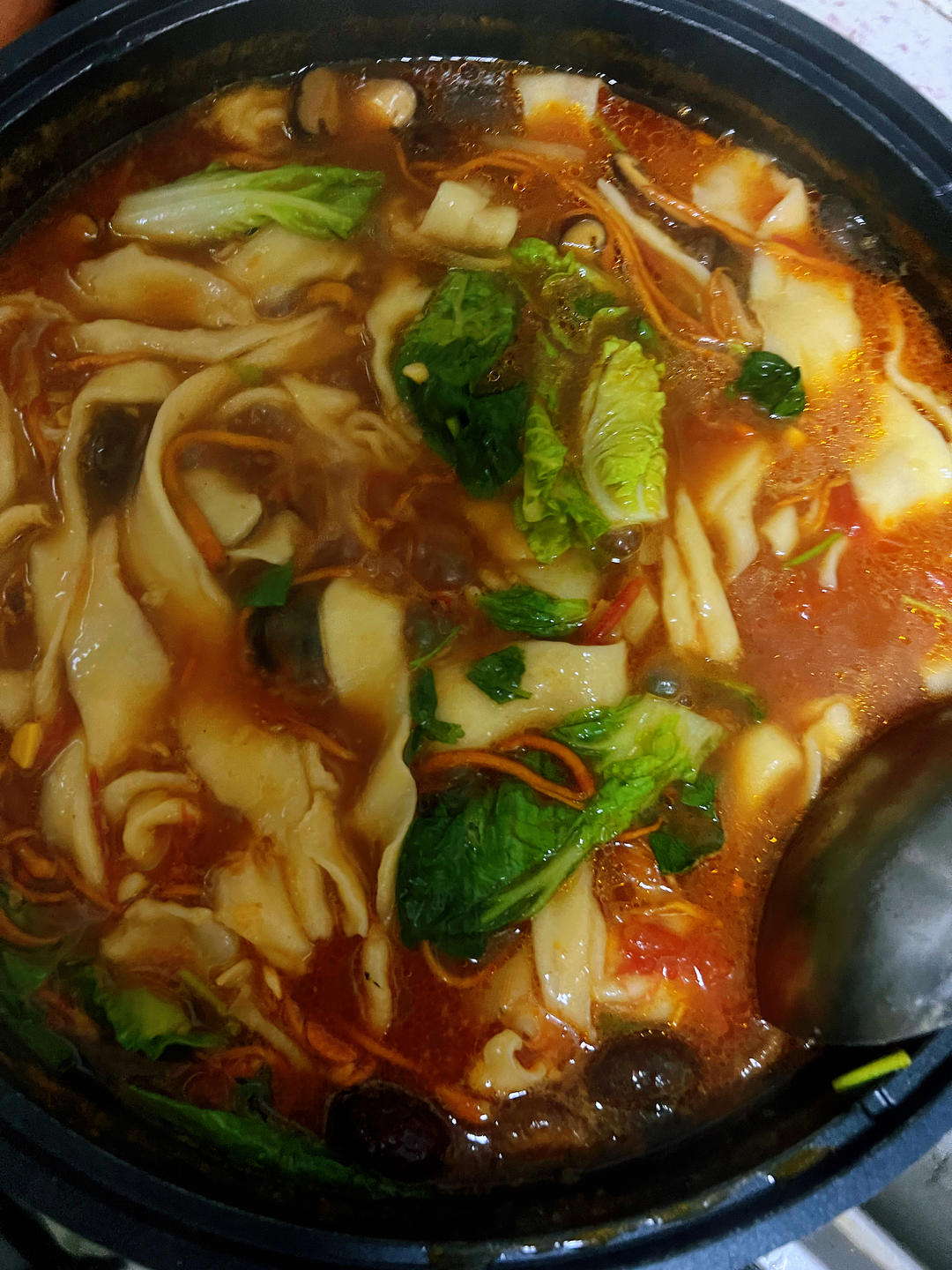 爽滑筋道的茄汁炝锅扯面