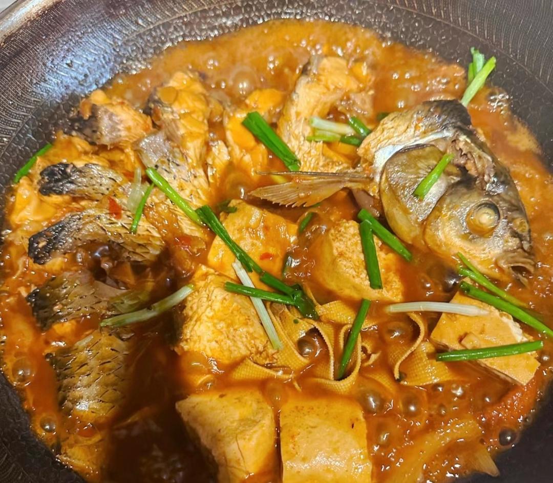 铁锅炖鱼