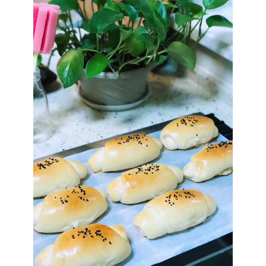 黄油面包卷