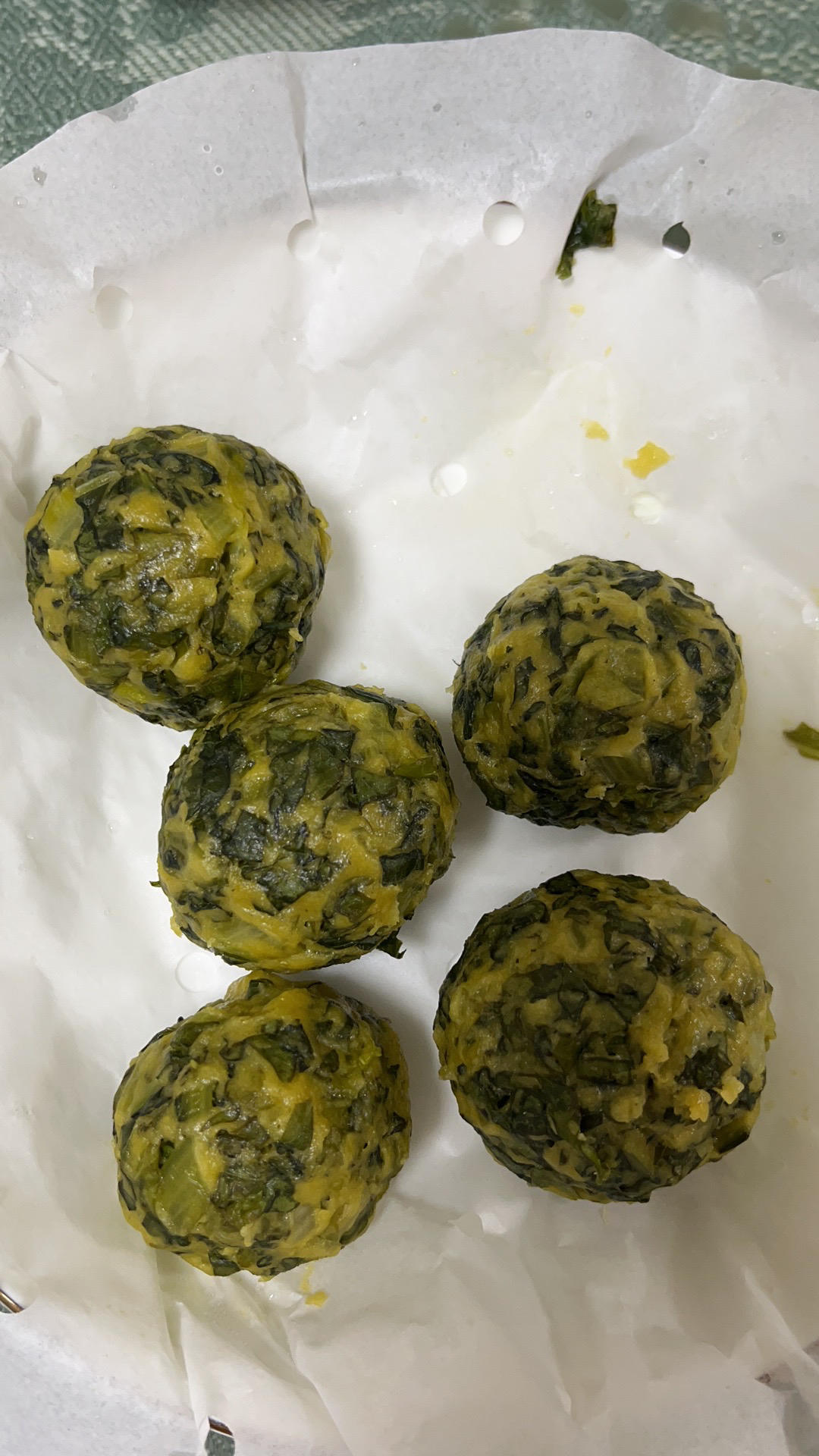 油麦菜玉米团子