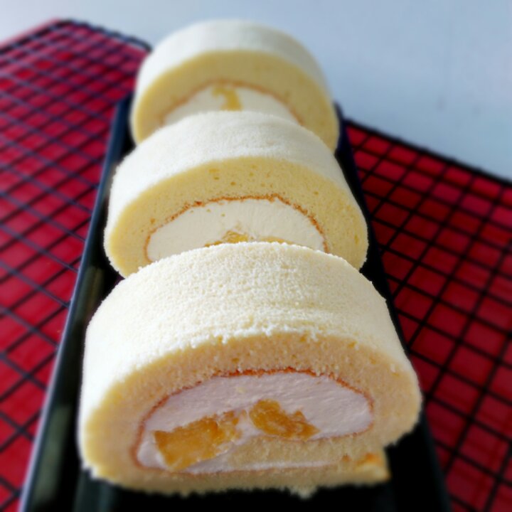 qq做的菠萝蛋糕卷