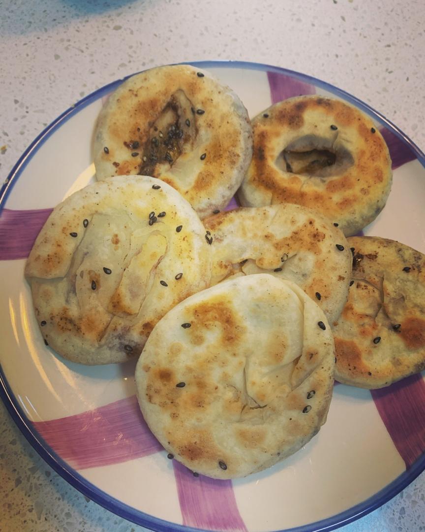 外酥里软香掉牙的麻酱红糖饼