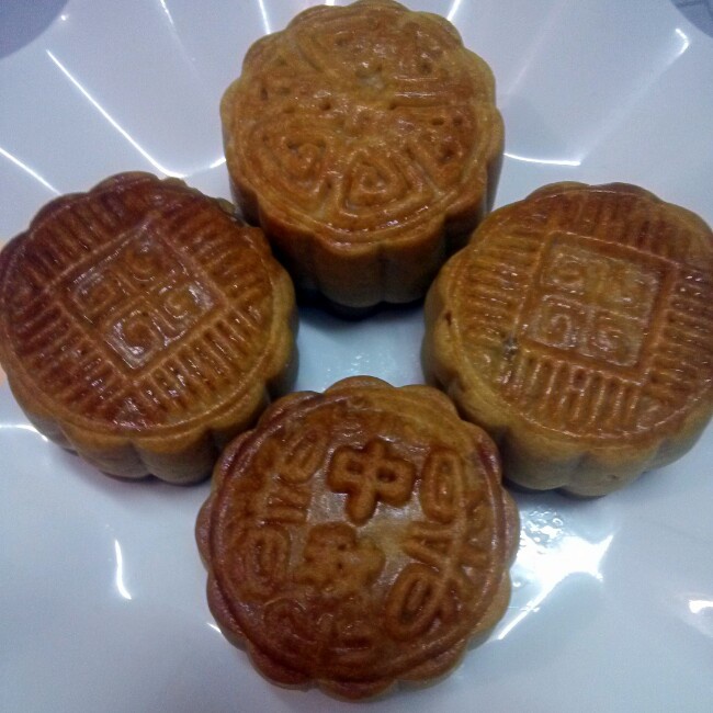广式月饼——蛋黄莲蓉月饼