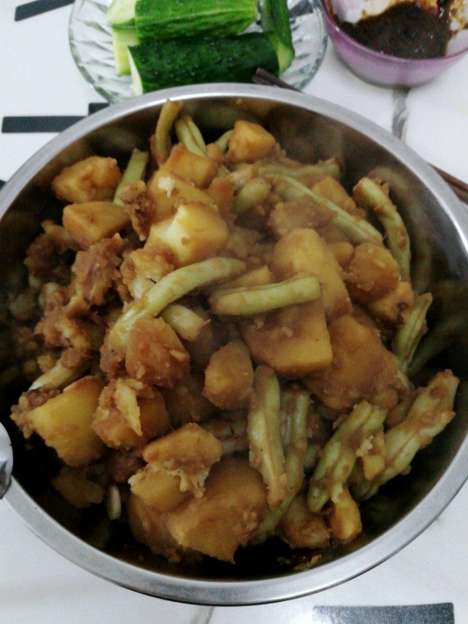 土豆炖豆角
