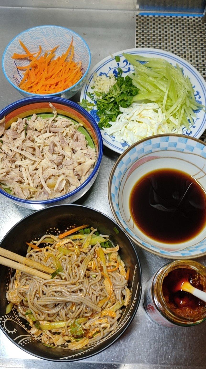 快手减脂餐❗️爆好吃的凉拌鸡丝荞麦面