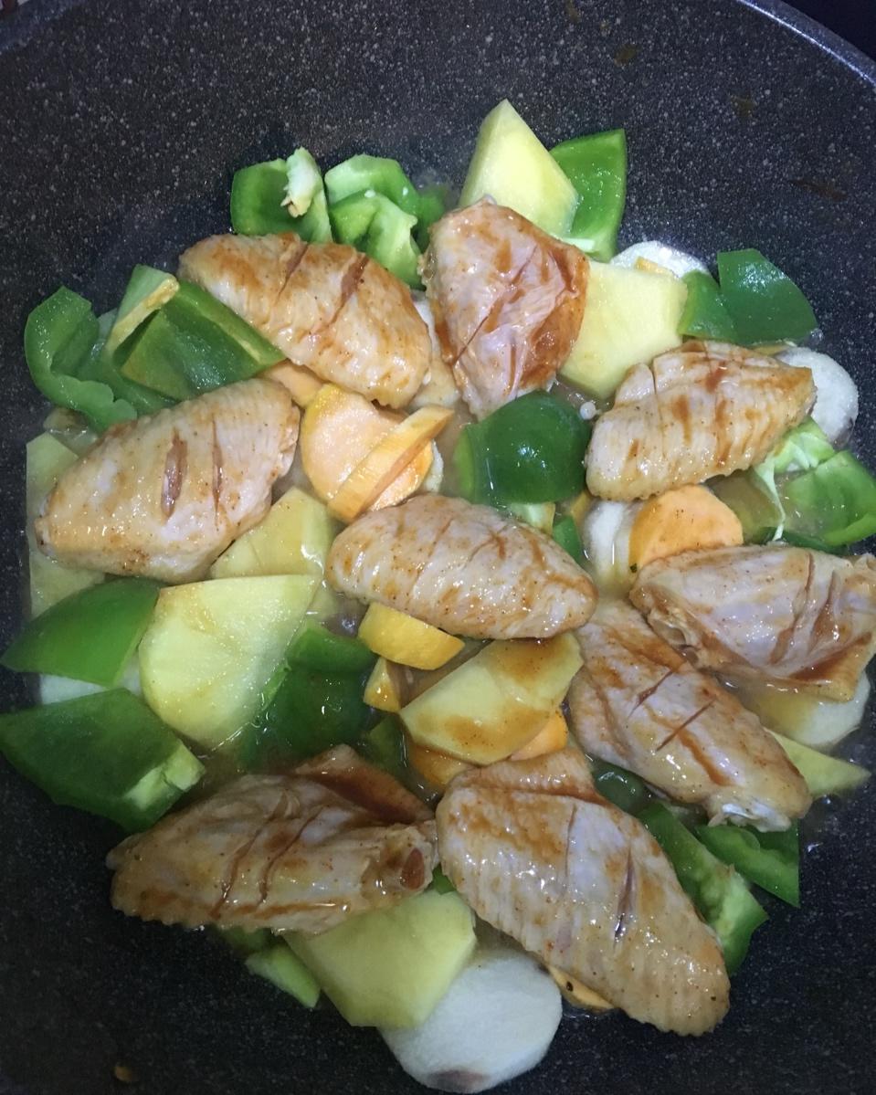 堂妈教你三汁鸡翅焖锅