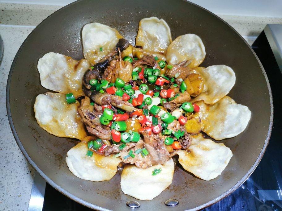 地锅鸡+自制红油【曼食慢语】