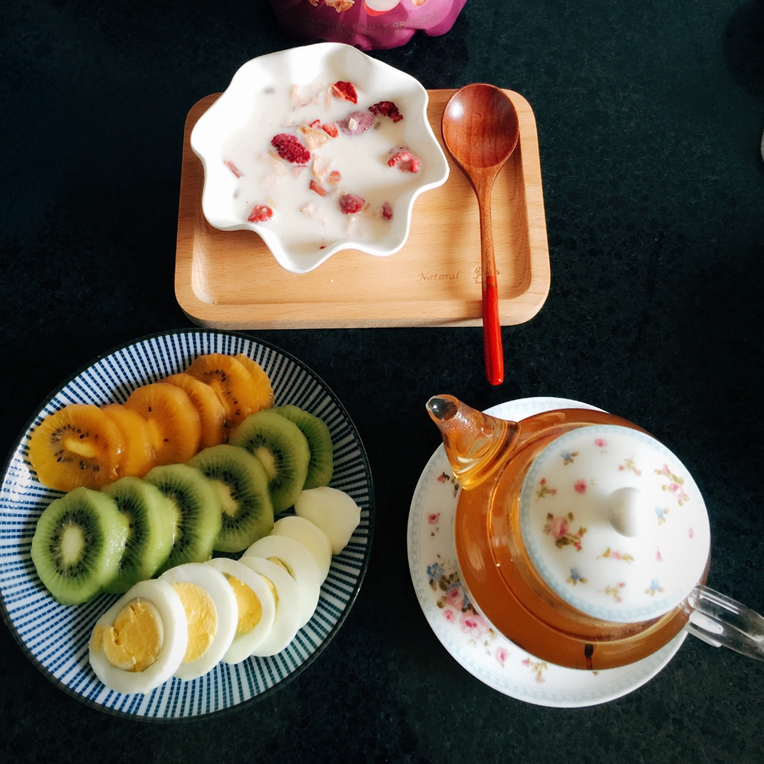 水果燕麦牛奶