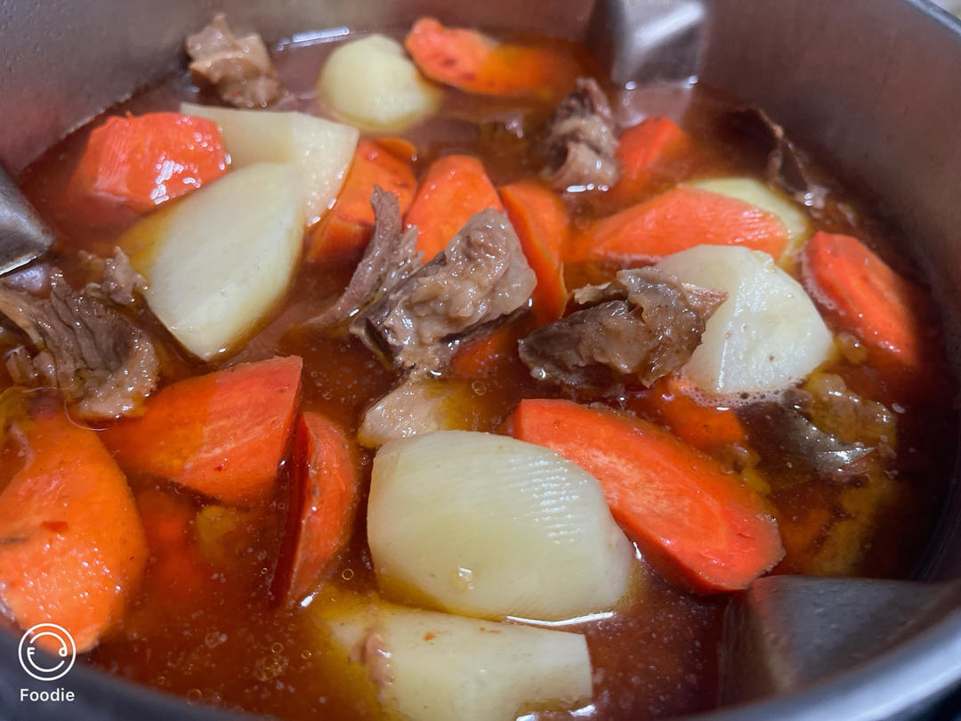 土豆焖牛腩