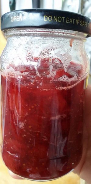 如何熬出一罐颜值爆表的草莓果酱
