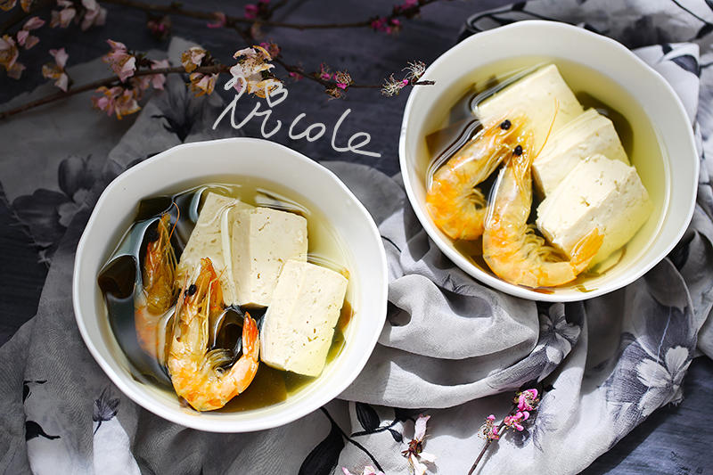 虾干海带豆腐汤（伊莱特智能WIFI煲）的做法