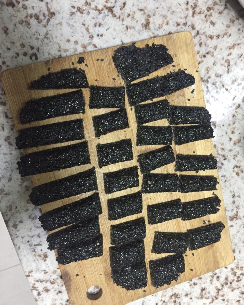黑芝麻糖