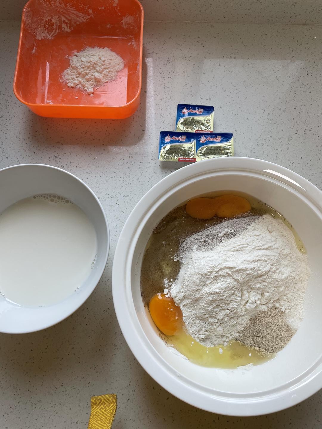 纯奶手撕吐司的做法 步骤1
