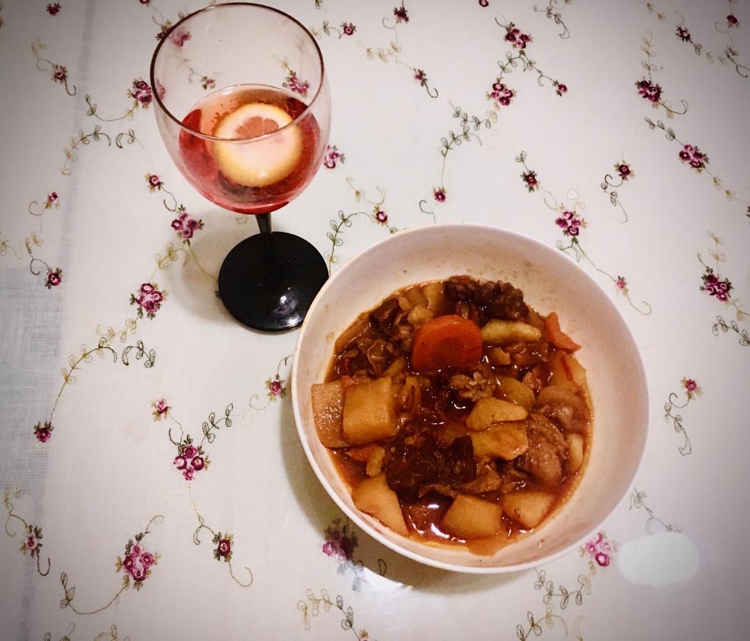 番茄土豆炖牛腩