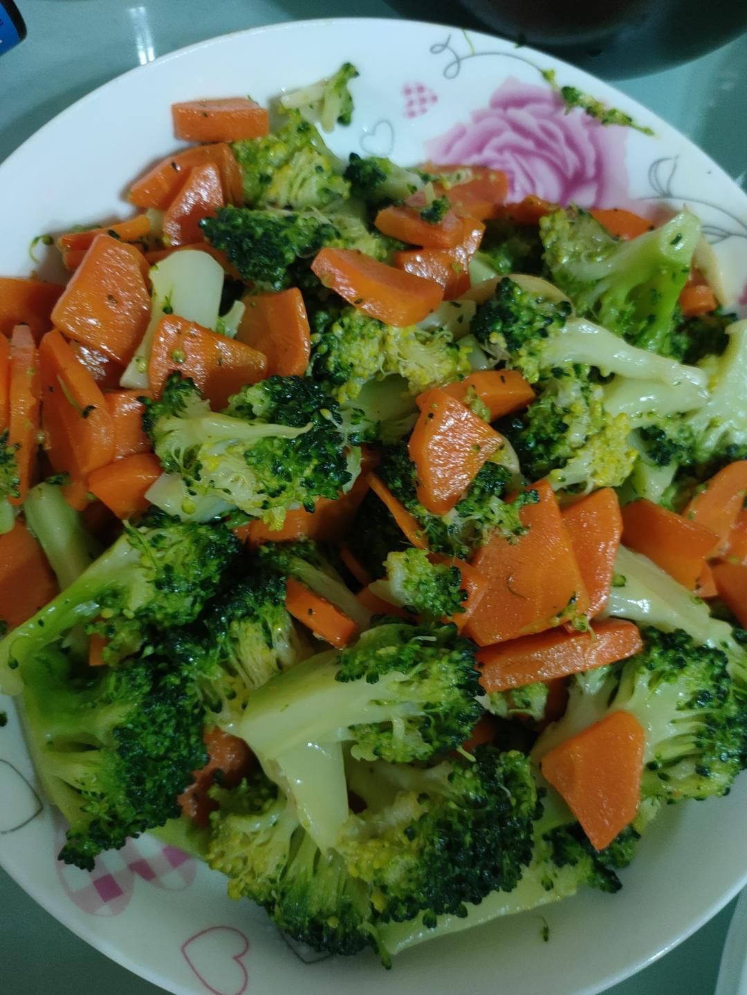 清炒胡萝卜西兰花