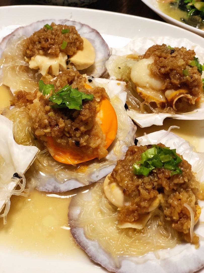 蒜蓉粉丝蒸扇贝（清晰图片步骤讲解）