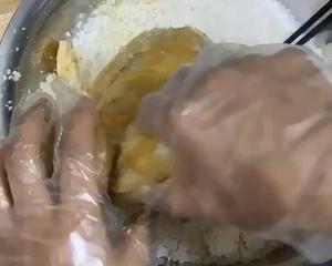 这才叫电饭煲盐焗鸡的做法 步骤7