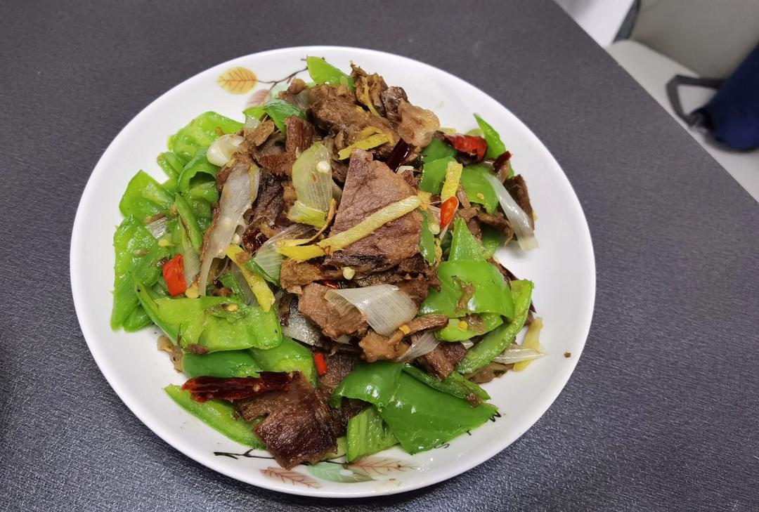 辣炒酱牛肉