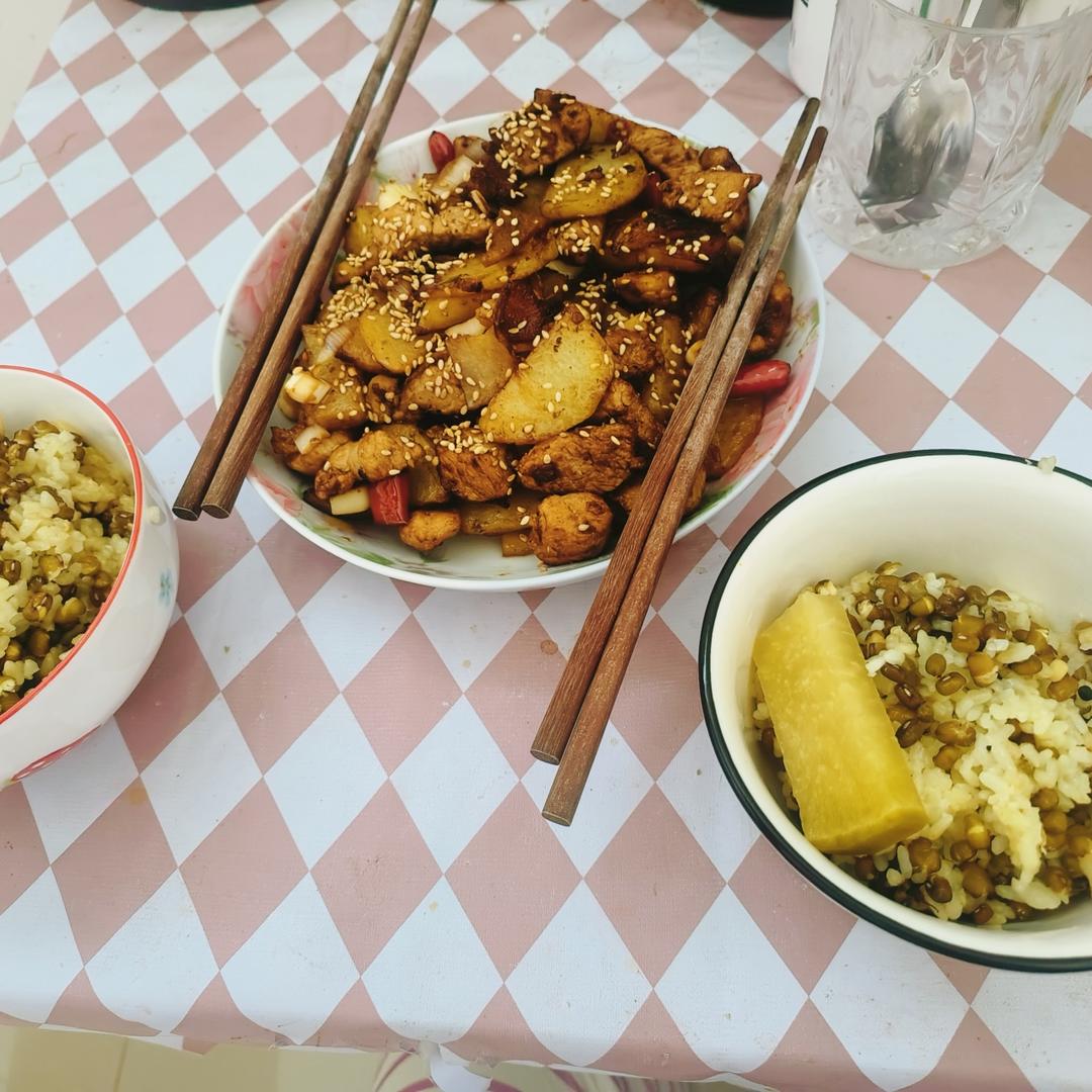 干锅土豆片