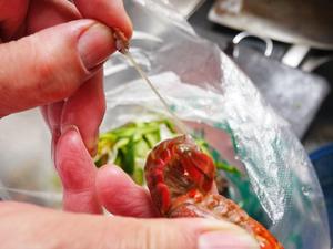 【盒马厨房】老干妈豆豉风味小龙虾的做法 步骤4