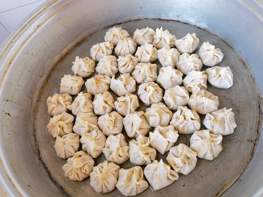 不揉面的--拇指生煎包