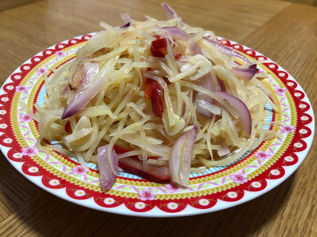 青红椒土豆丝炒肉（简单快手超级下饭）