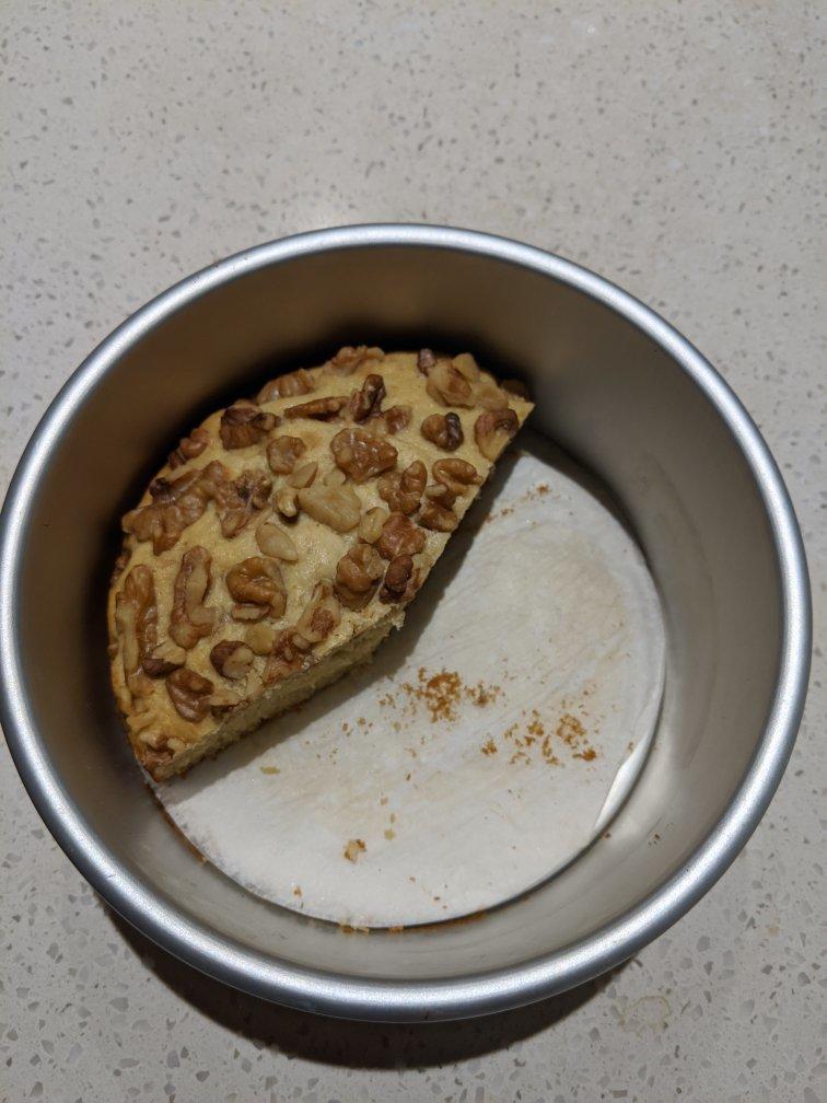 简简单单的香蕉核桃蛋糕（很香很香的咧）