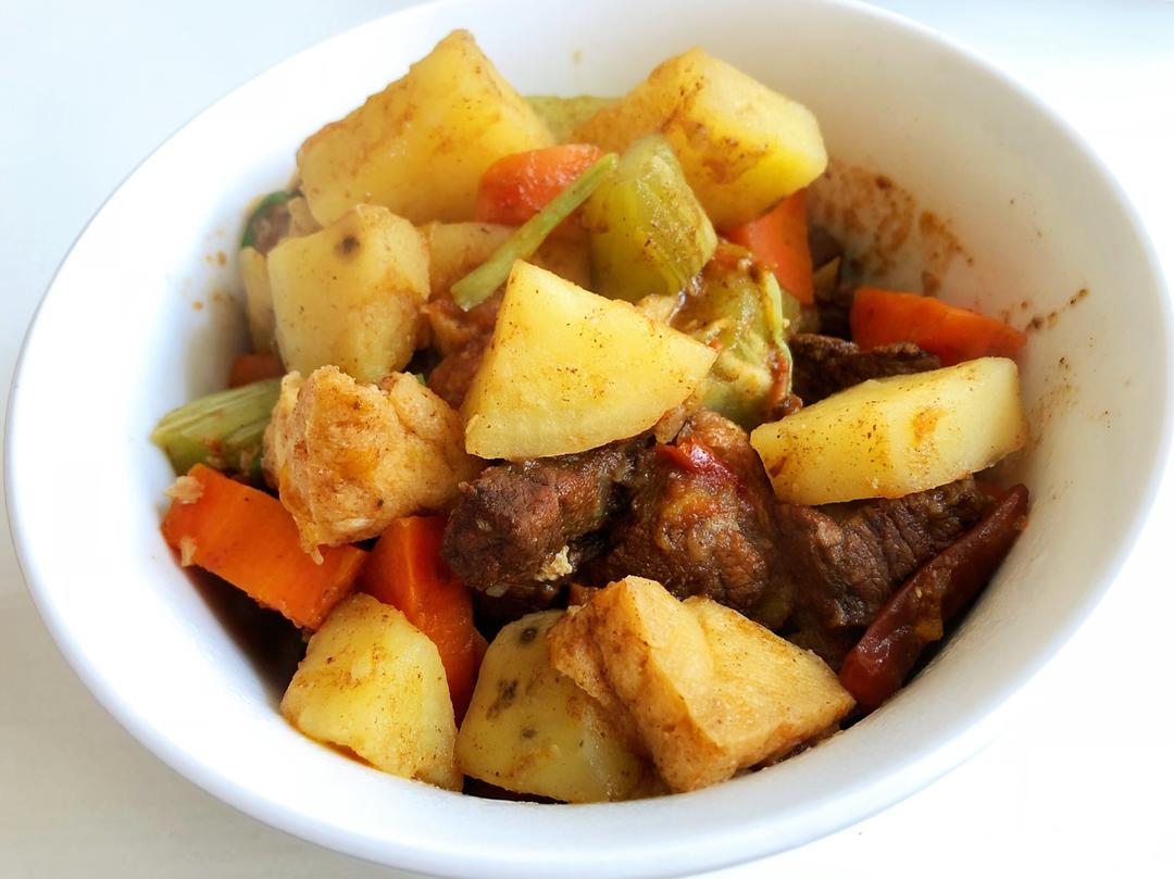 红烧牛肉土豆 （独家秘制）