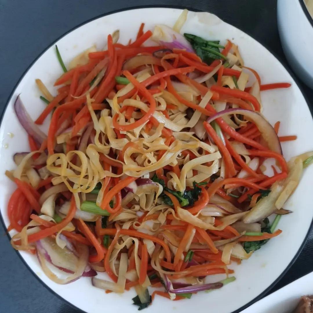 炝拌干豆腐丝