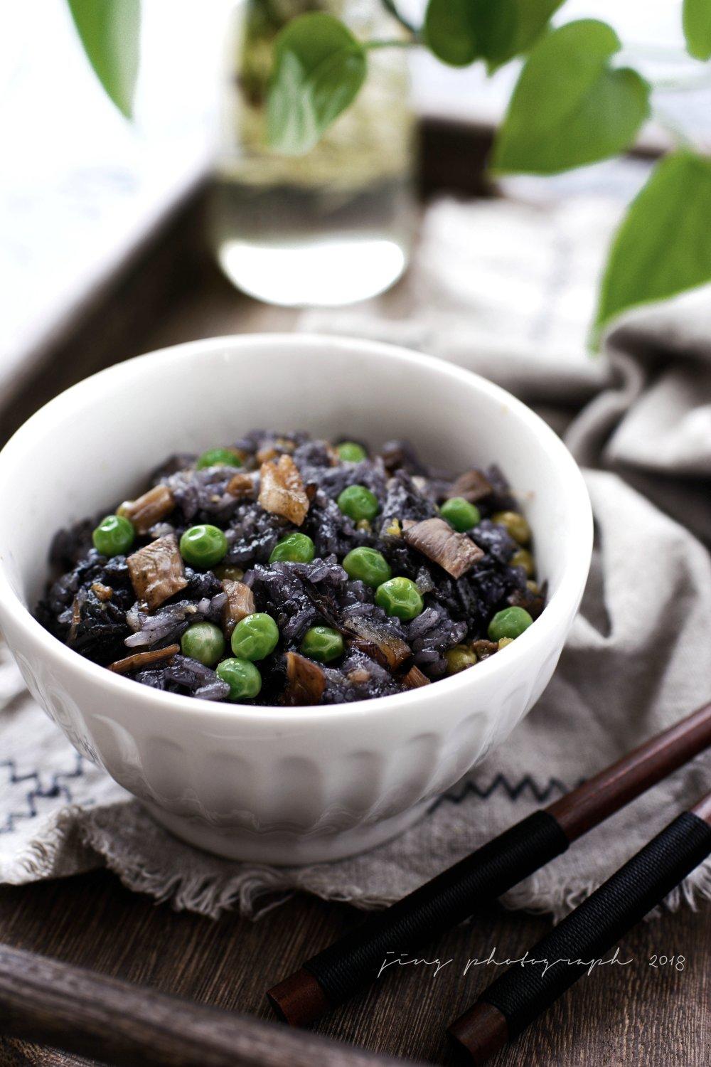 射手座的静静做的乌米饭