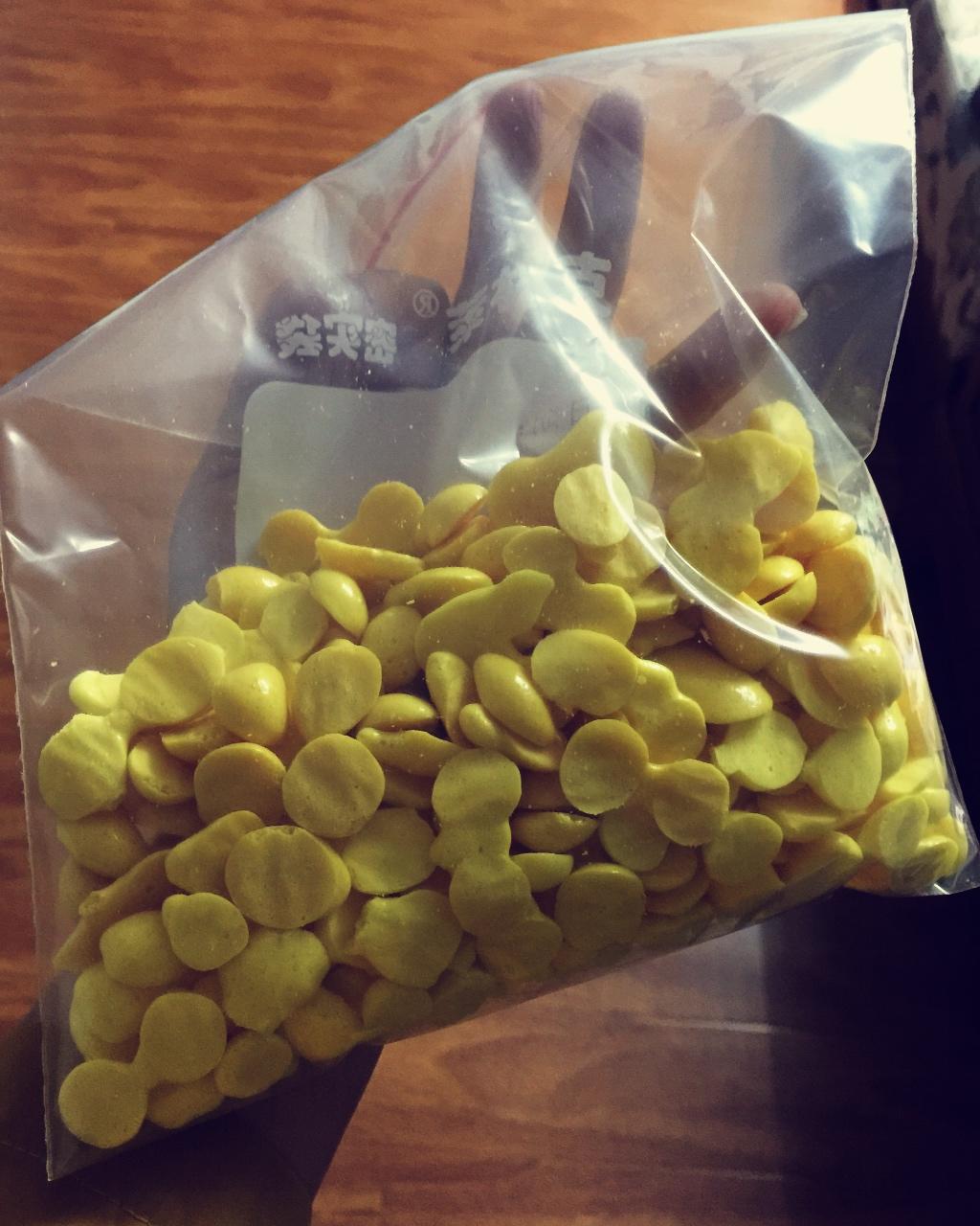 入口即化的无添加蛋黄溶豆