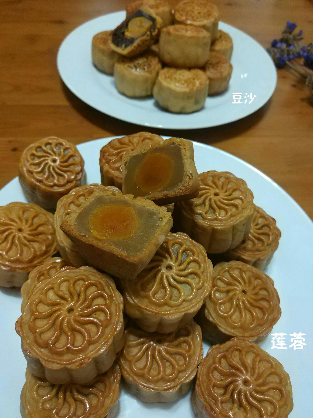 广式月饼—蛋黄莲蓉月饼