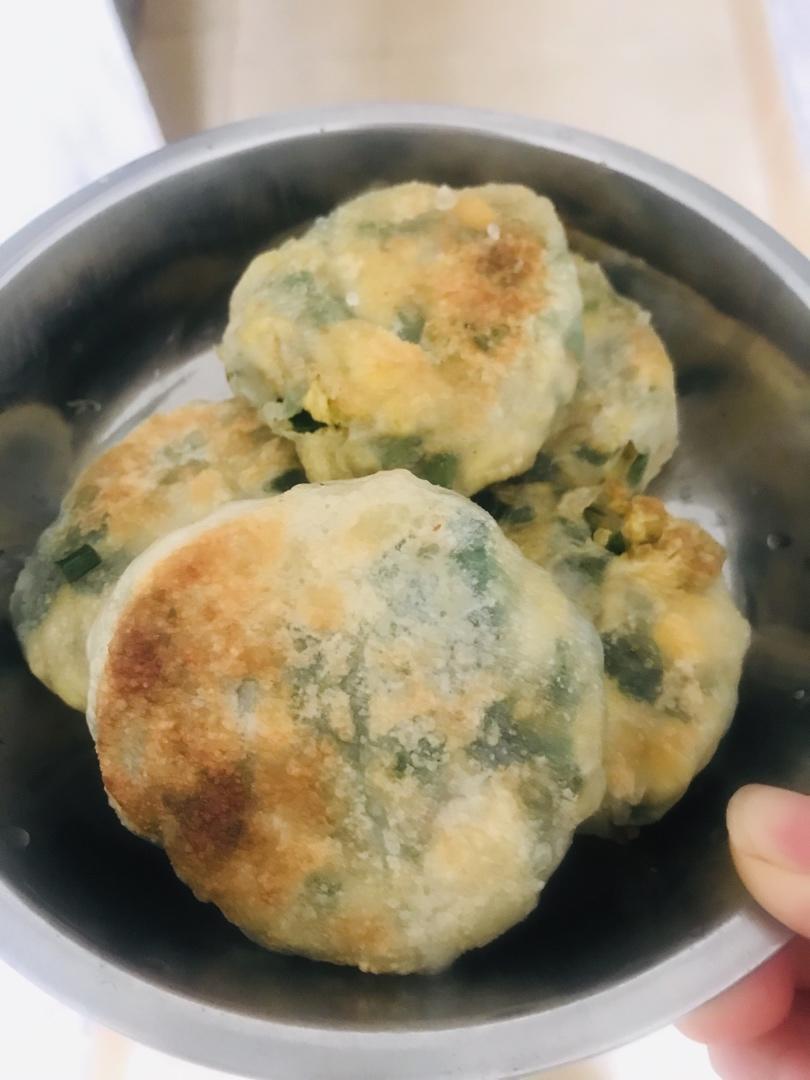 皮薄馅多的韭菜盒子