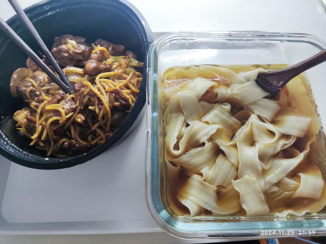 早餐来一碗清汤面，色香味俱全！