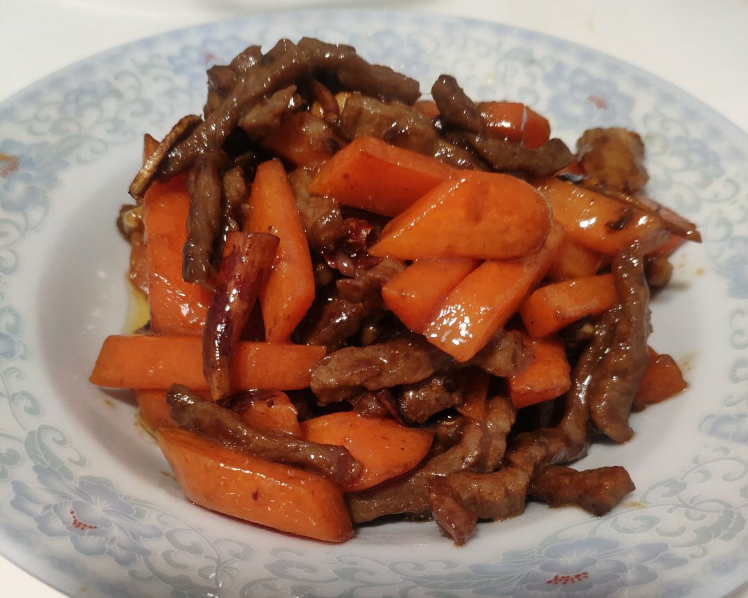 胡萝卜炒牛肉的做法