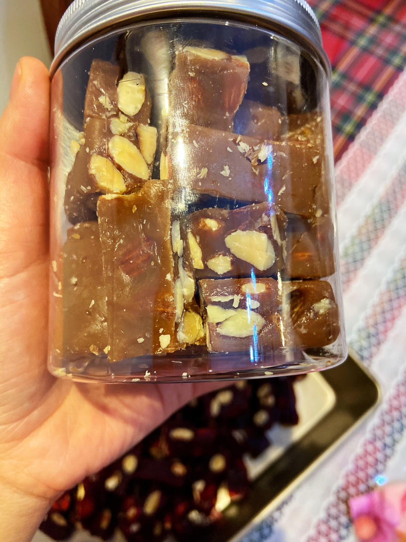 超级香酥脆的“焦糖海盐杏仁太妃糖”