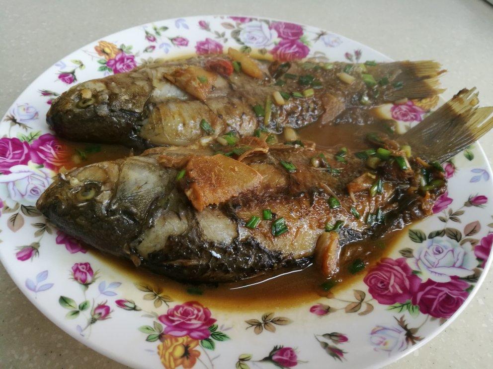 红烧鲫鱼