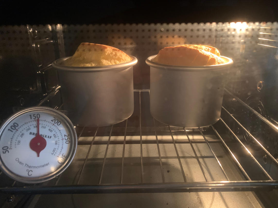 戚风蛋糕胚（方子是两个4寸加高或者一个普通6寸）