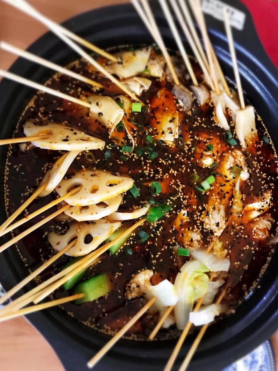 冷锅串串-一串一串把它撸下来，超有成就感！