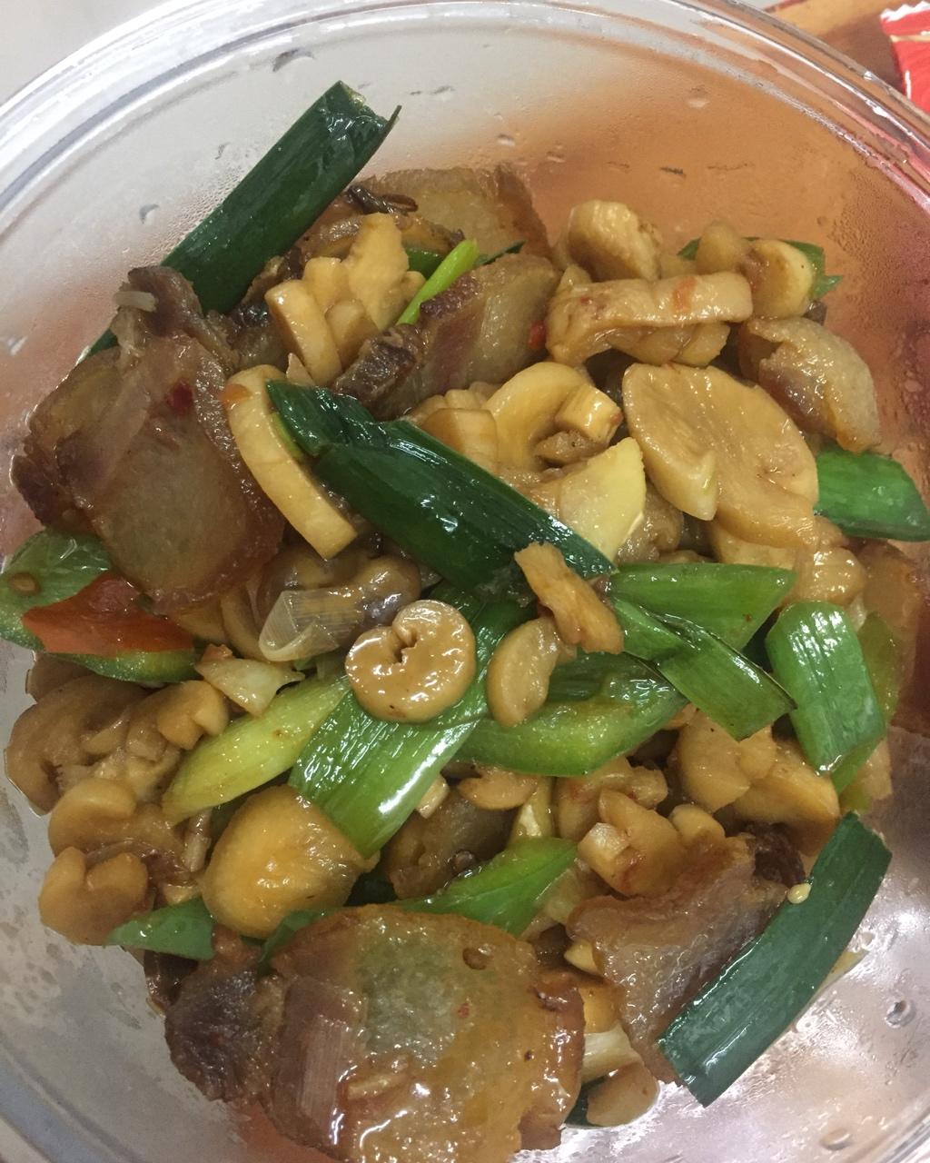 萝卜干炒腊肉