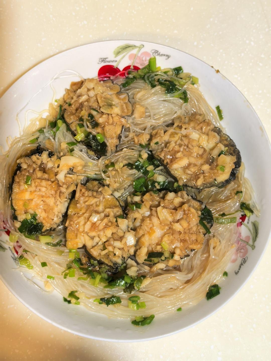 蒜蓉粉丝蒸鲍鱼